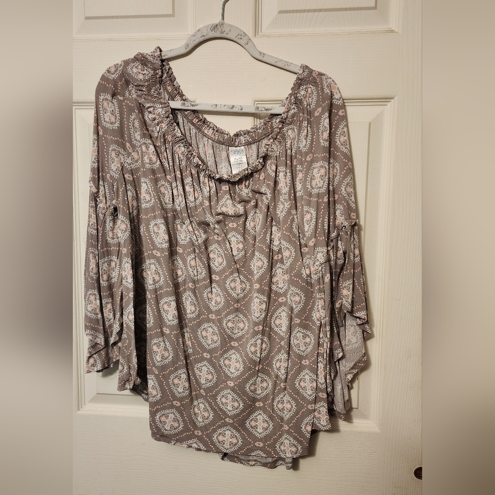 Time and Tru Taupe Patterned Blouse
